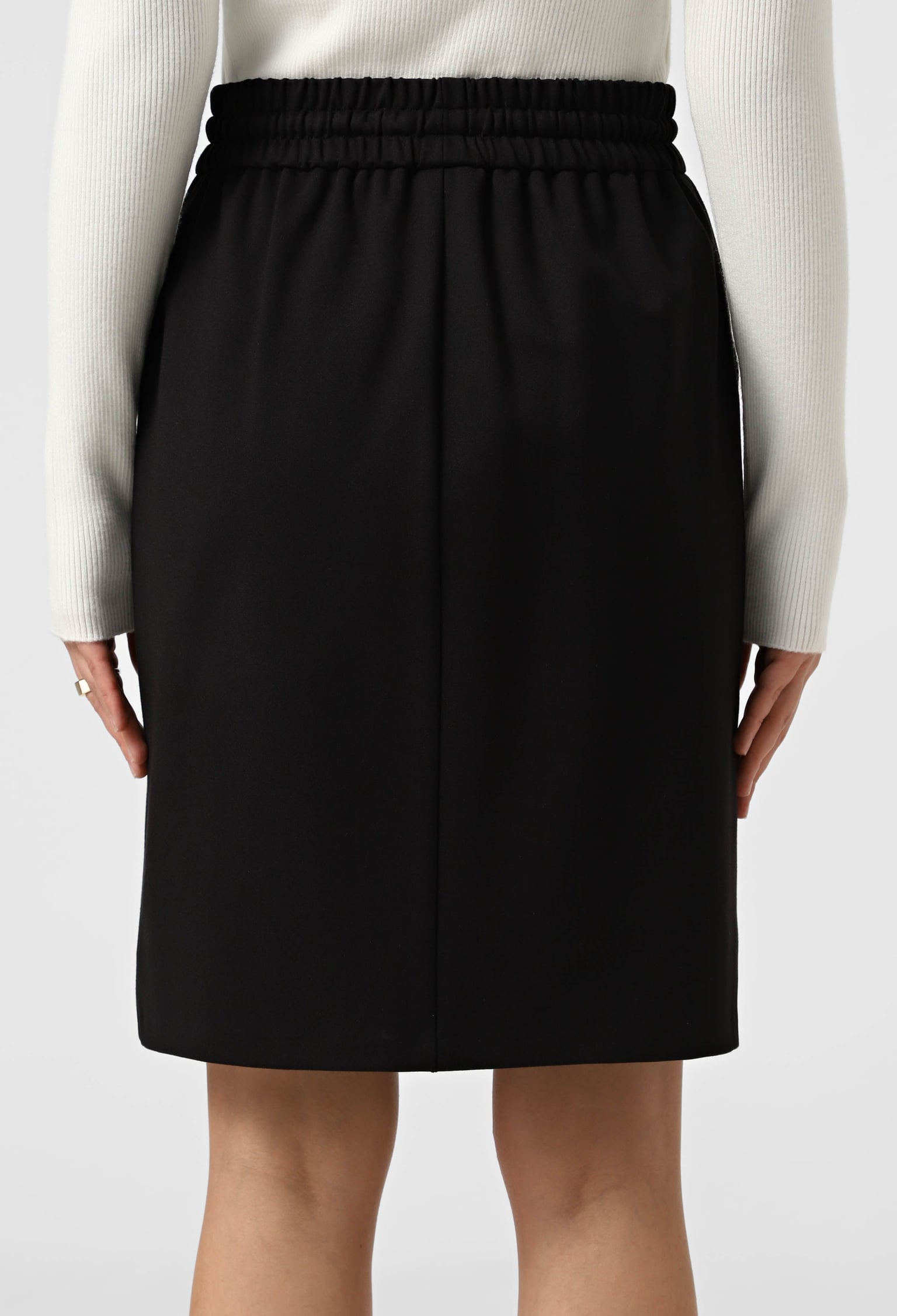 Спідниця 1528 чорний трикотаж 42(р)