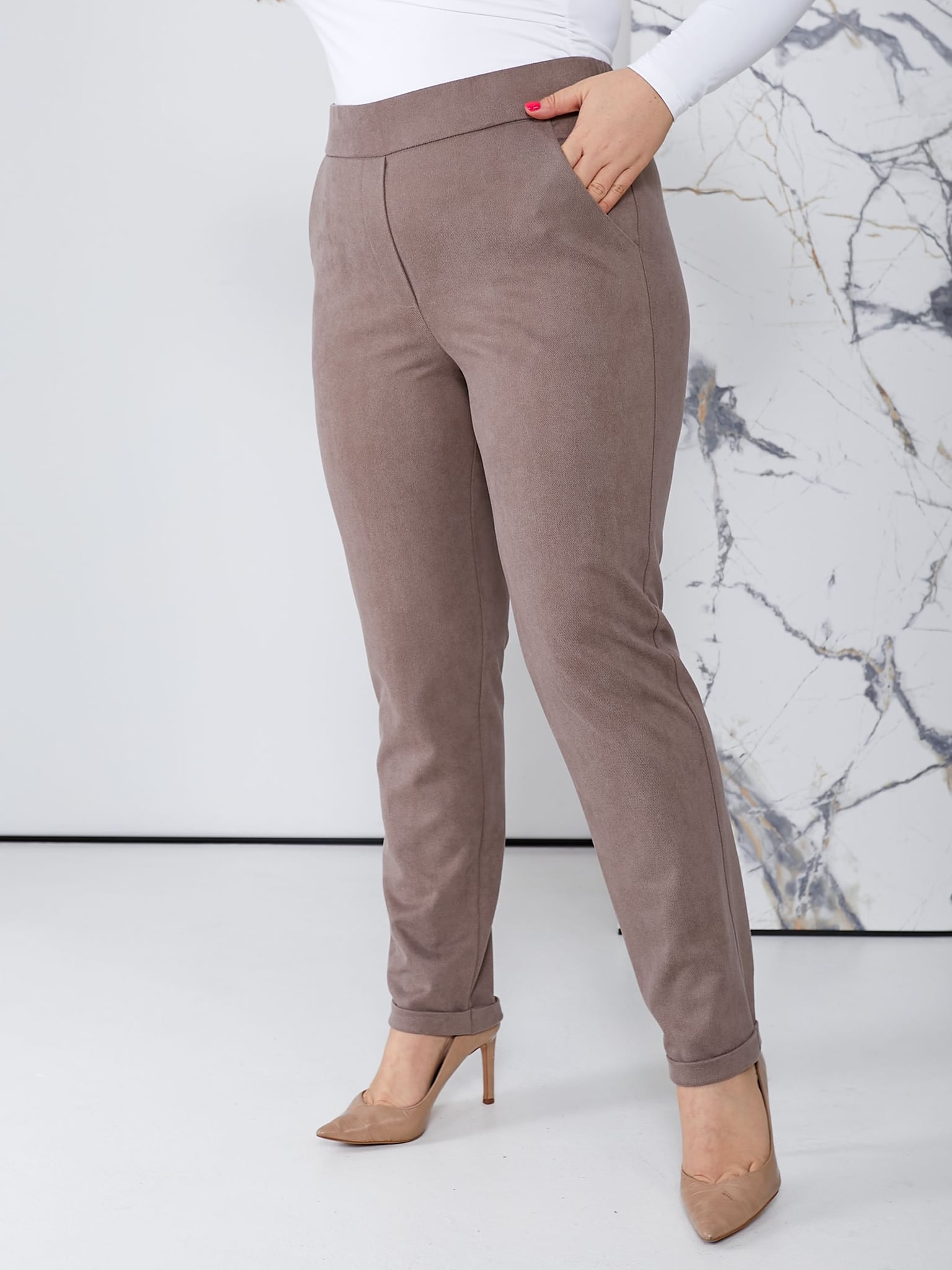 Брюки 9007-2 капучино замша-діагональ 40(р)