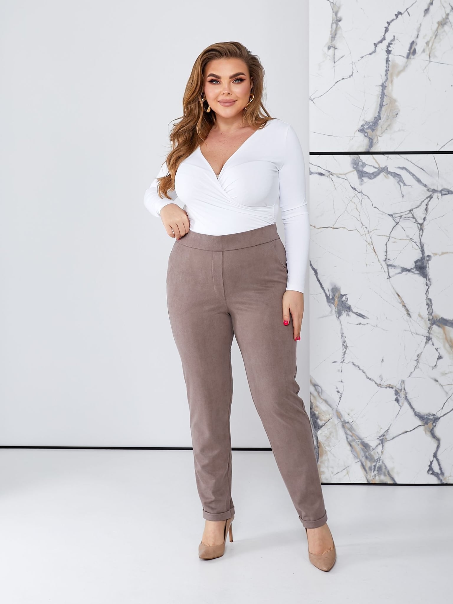 Брюки 9007-2 капучино замша-діагональ 40(р)