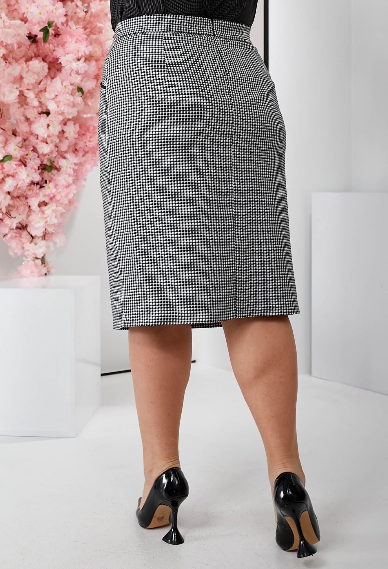 Спідниця 867-44 чорно-білий тіар-лапка 50(р)