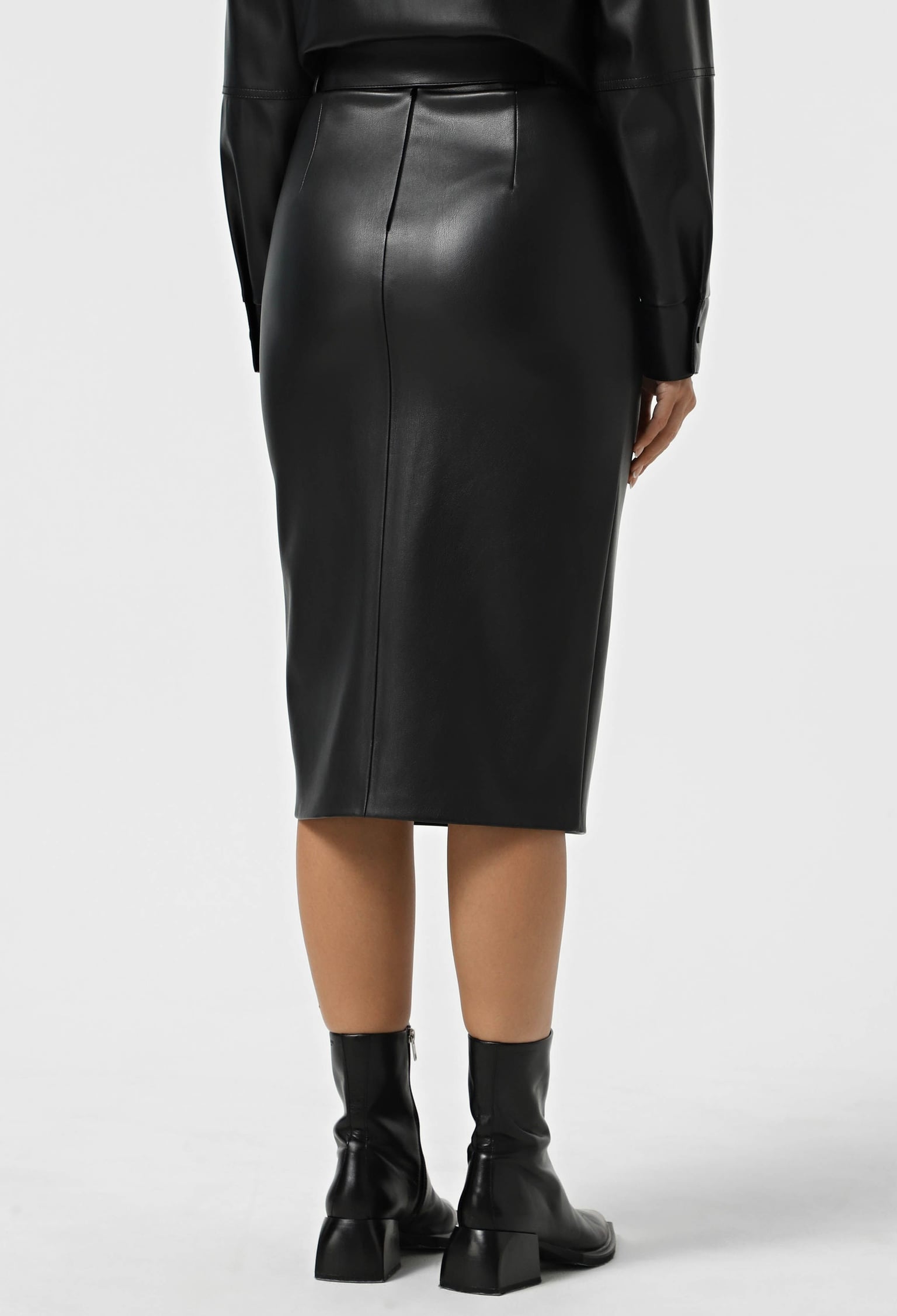 Спідниця 1374-2 чорний шкіра на замші 46(р)